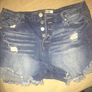 Jean ripped shorts
